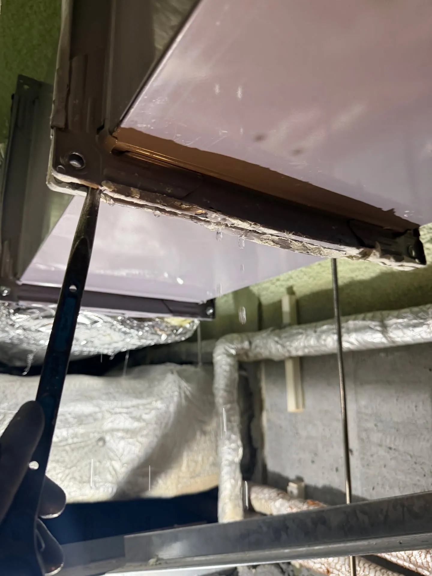 飲食店での水漏れは深刻な問題ですよね🚰。